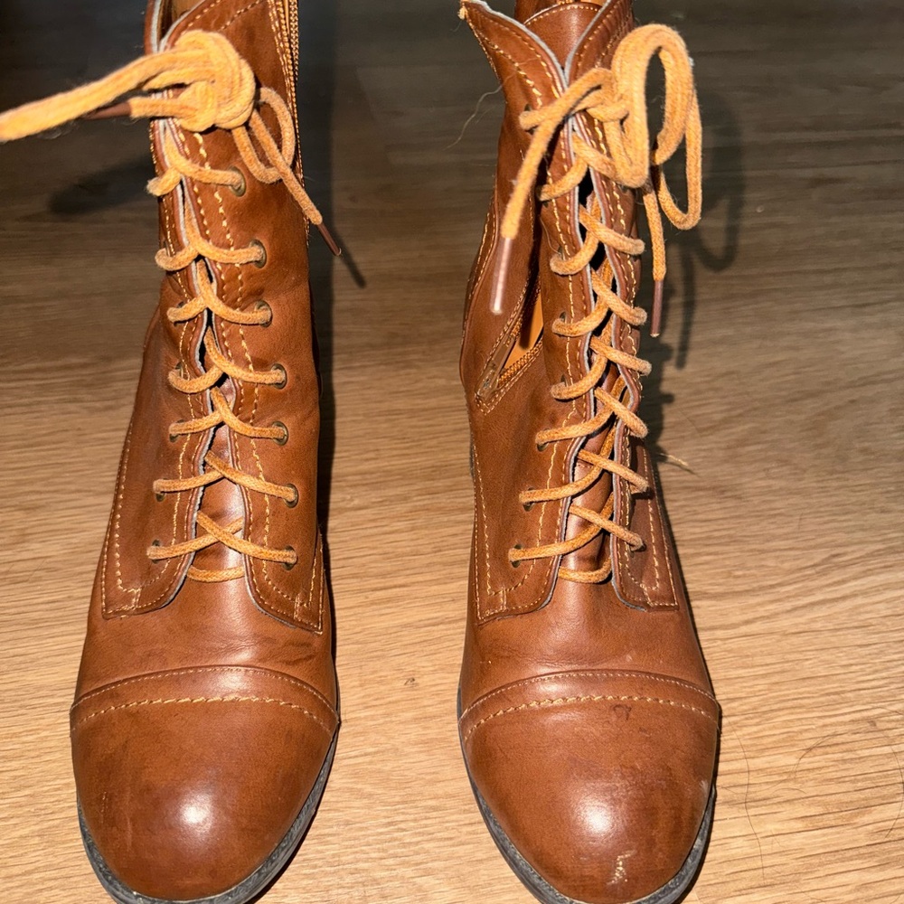 Brown Lace-Up Leather Boots